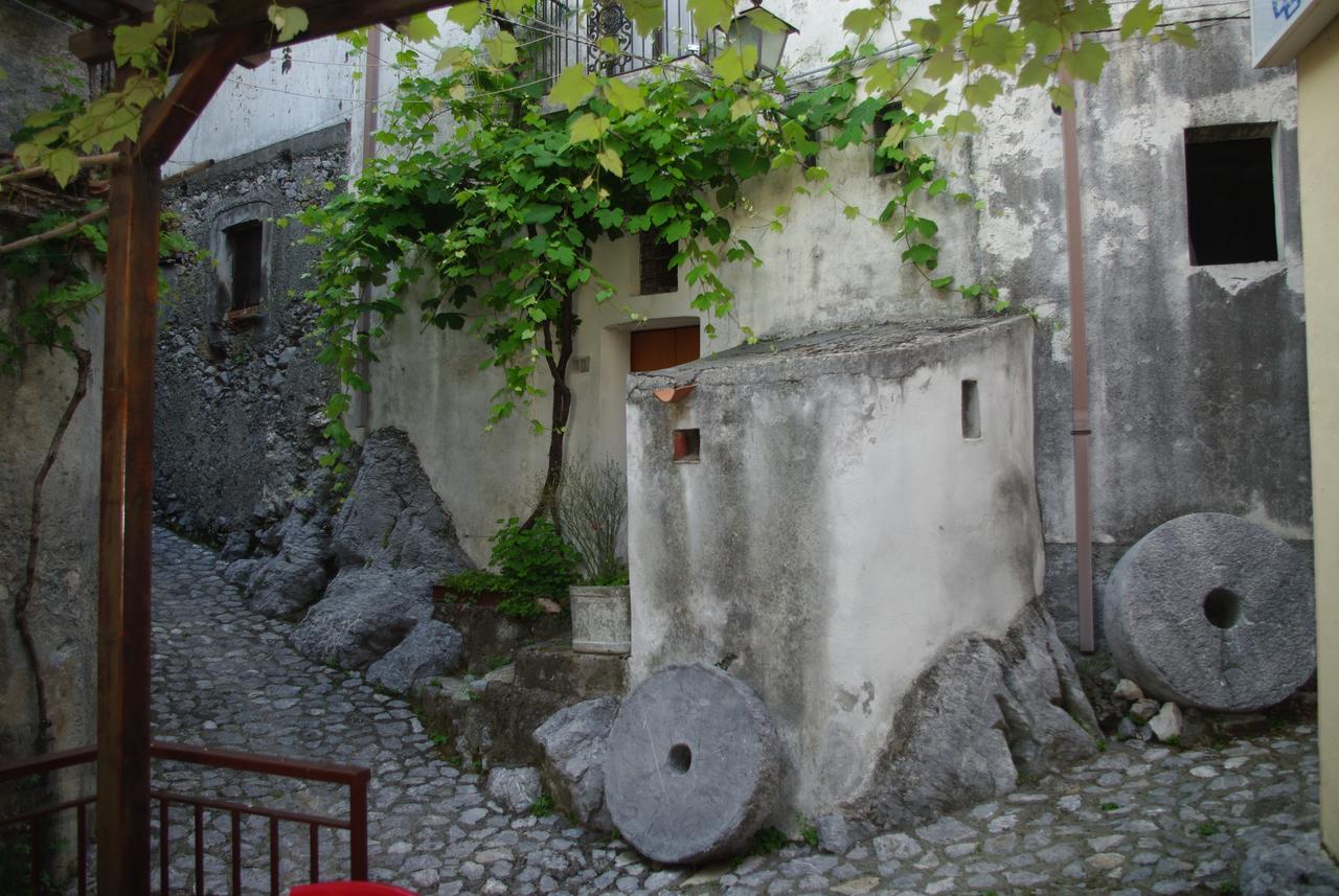 Le Due Lanterne Hotel Aieta Exterior photo