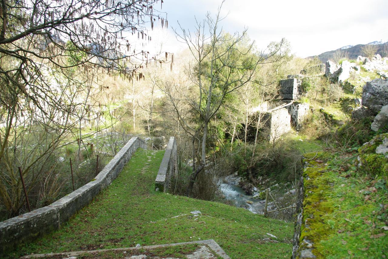 Le Due Lanterne Hotel Aieta Exterior photo
