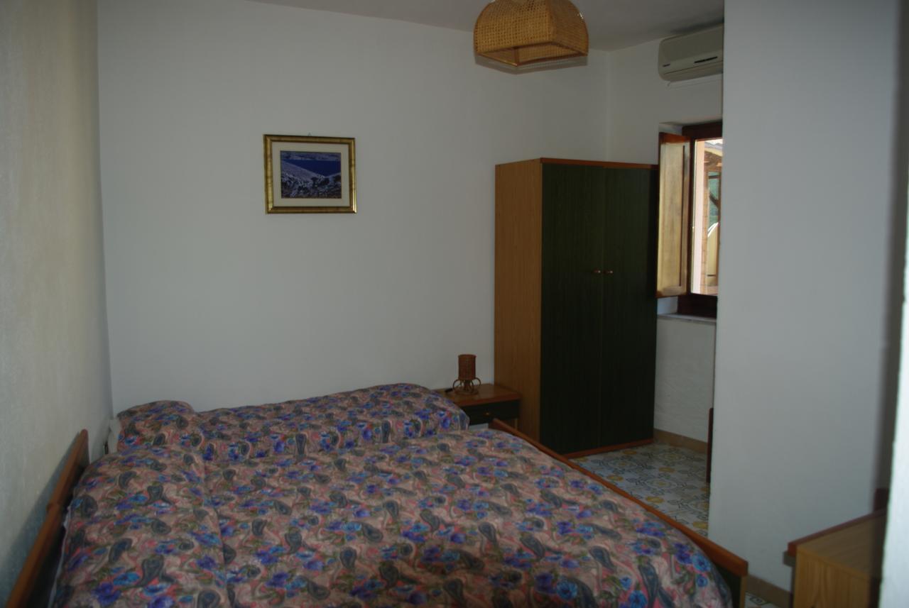 Le Due Lanterne Hotel Aieta Exterior photo